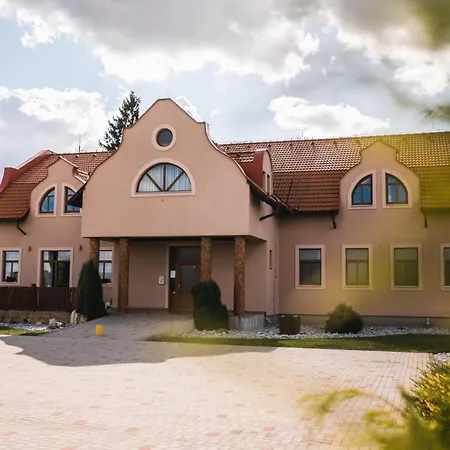 Ard Motel Sáró
